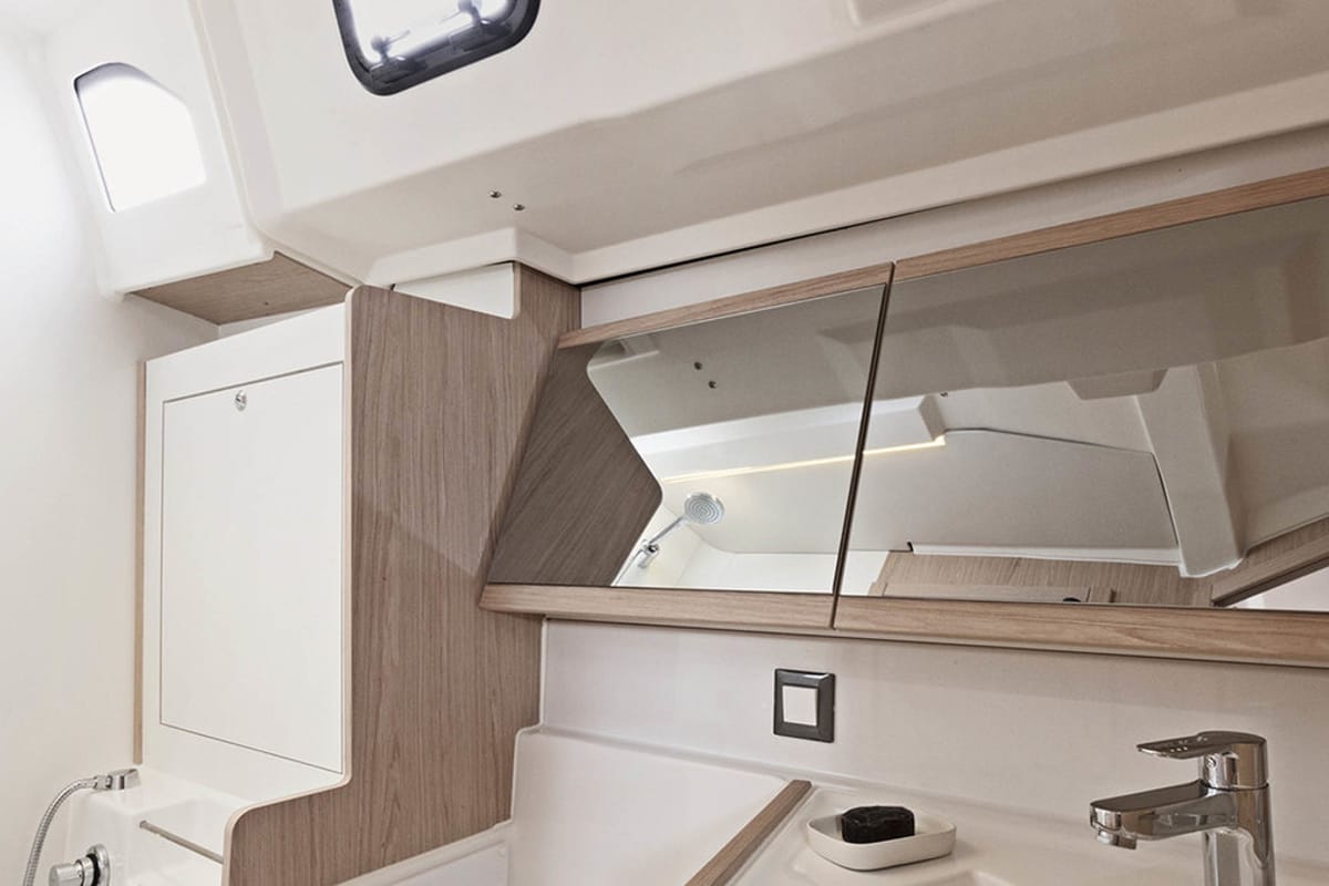 Head on Sunsail 46 Mon Premium, a Beneteau Oceanis 46 sailboat at Gouvia, Greece