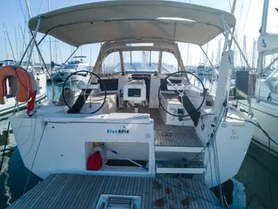 Cockpit of Blue Note, a Dufour 390 GL sailboat at Plan-d'Aups-Sainte-Baume, France