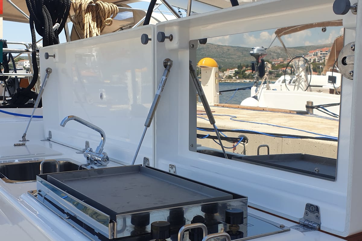 Cabin on Vivo, a Dufour 430 GL sailboat at Grad Kaštela, Croatia