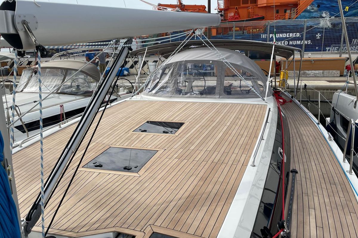 Deck of Six on the Sea, a D&D Kufner 54 Exclusive sailboat at Salerno, Italy