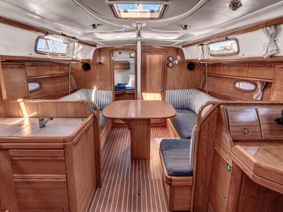 Salon of Hespera, a Bavaria 37 Cruiser sailboat at Kontokali, Greece