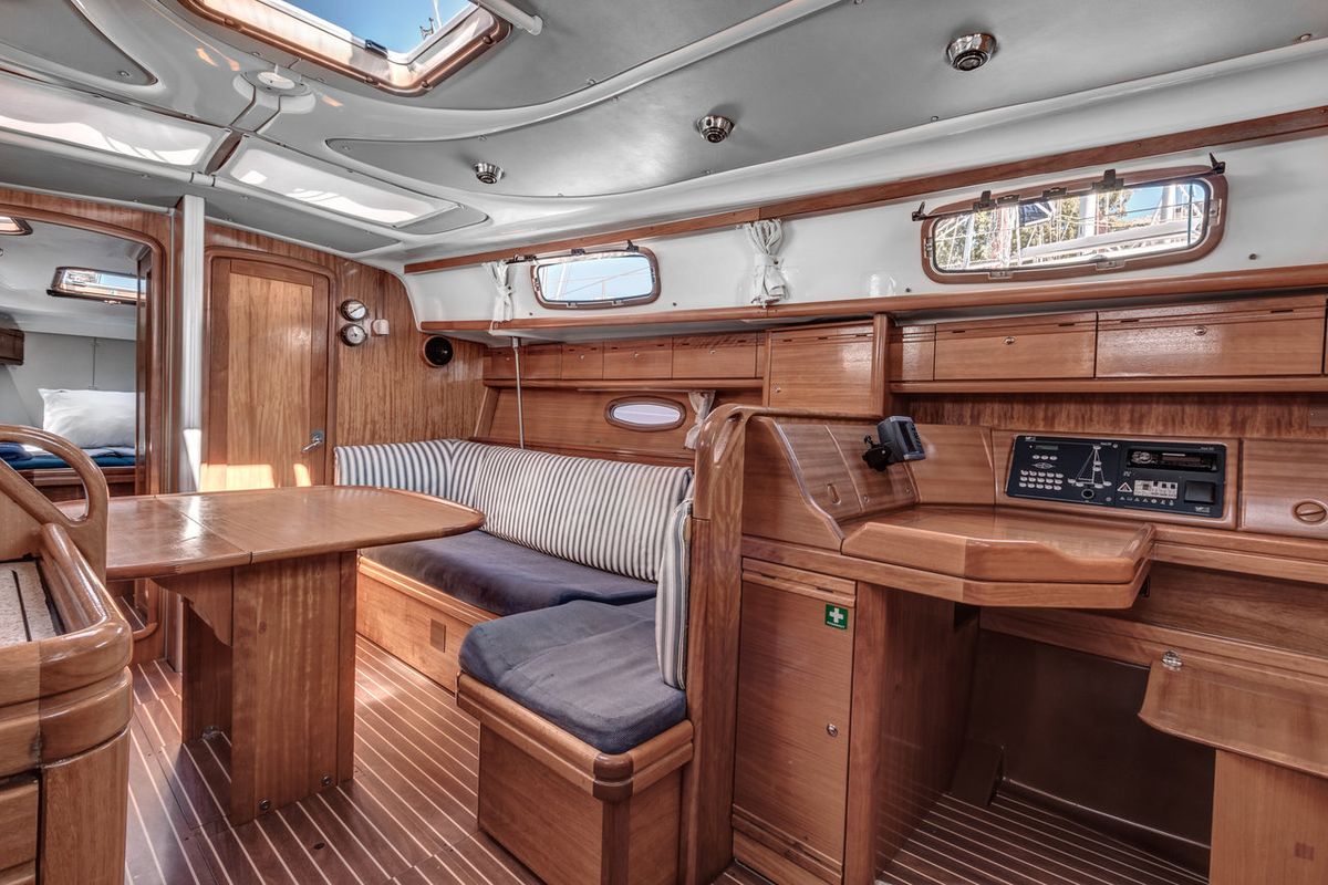 Salon of Hespera, a Bavaria 37 Cruiser sailboat at Kontokali, Greece