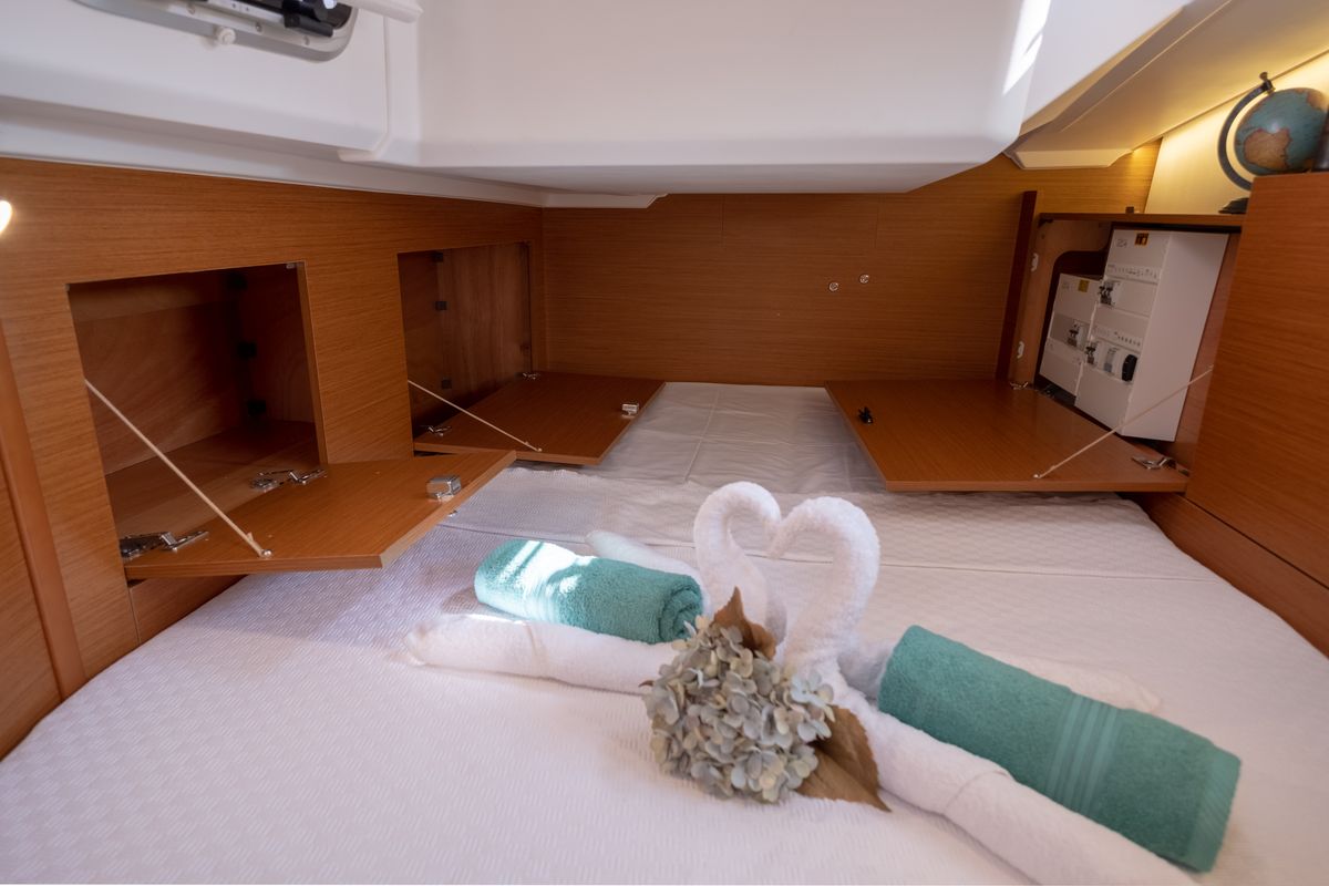 Cabin on Sammy, a Jeanneau Sun Odyssey 410 sailboat at Municipal Unit of Lefkada, Greece