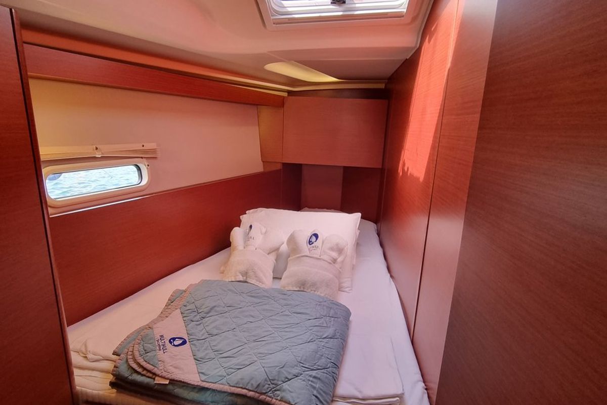 Cabin on Melusine, a Hanse Yachts Hanse 458 sailboat at Lavreotiki Municipal Unit, Greece
