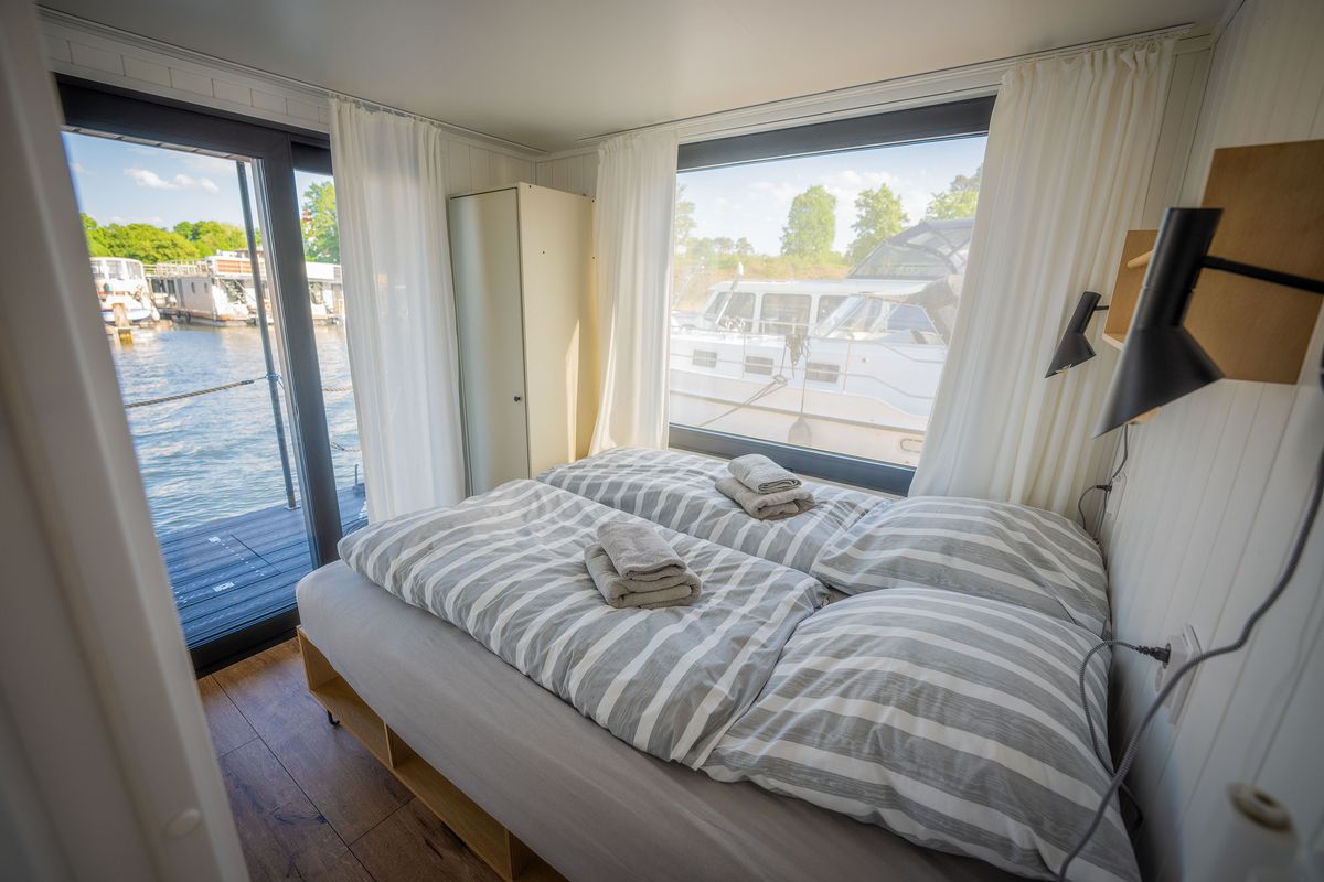 Cabin on Pina, a Woma D13 motorboat at Fürstenberg/Havel, Germany