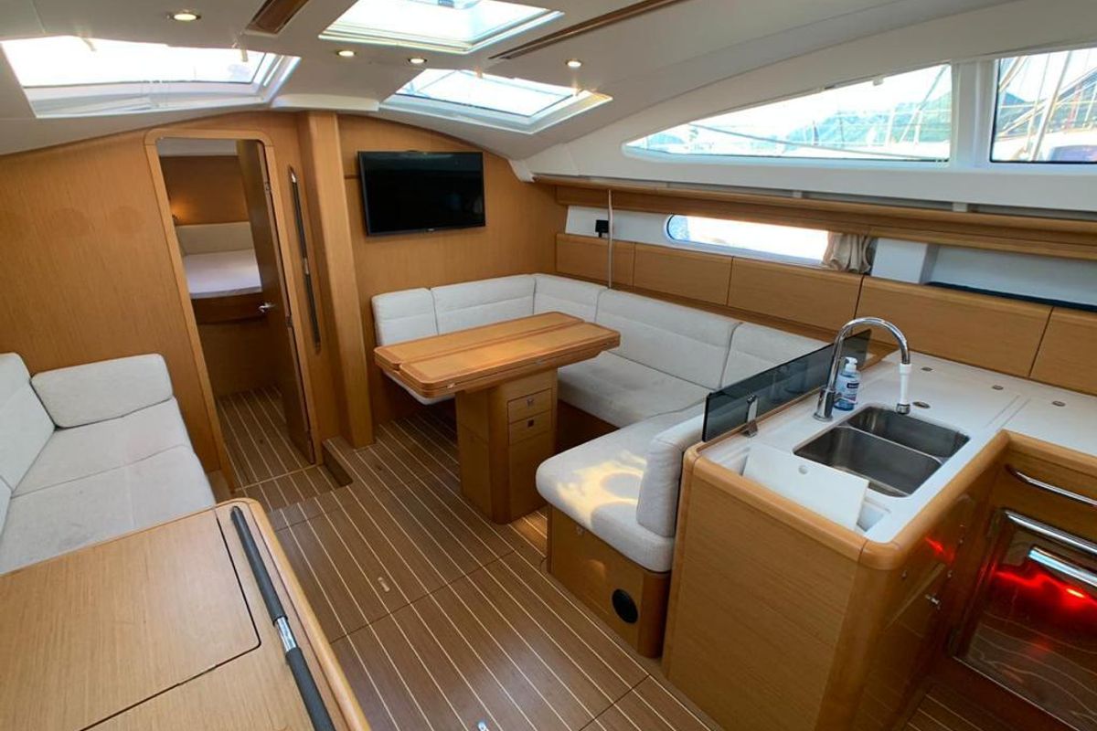 Salon of Aurora, a Jeanneau Sun Odyssey 45DS sailboat at Volos Municipality, Greece