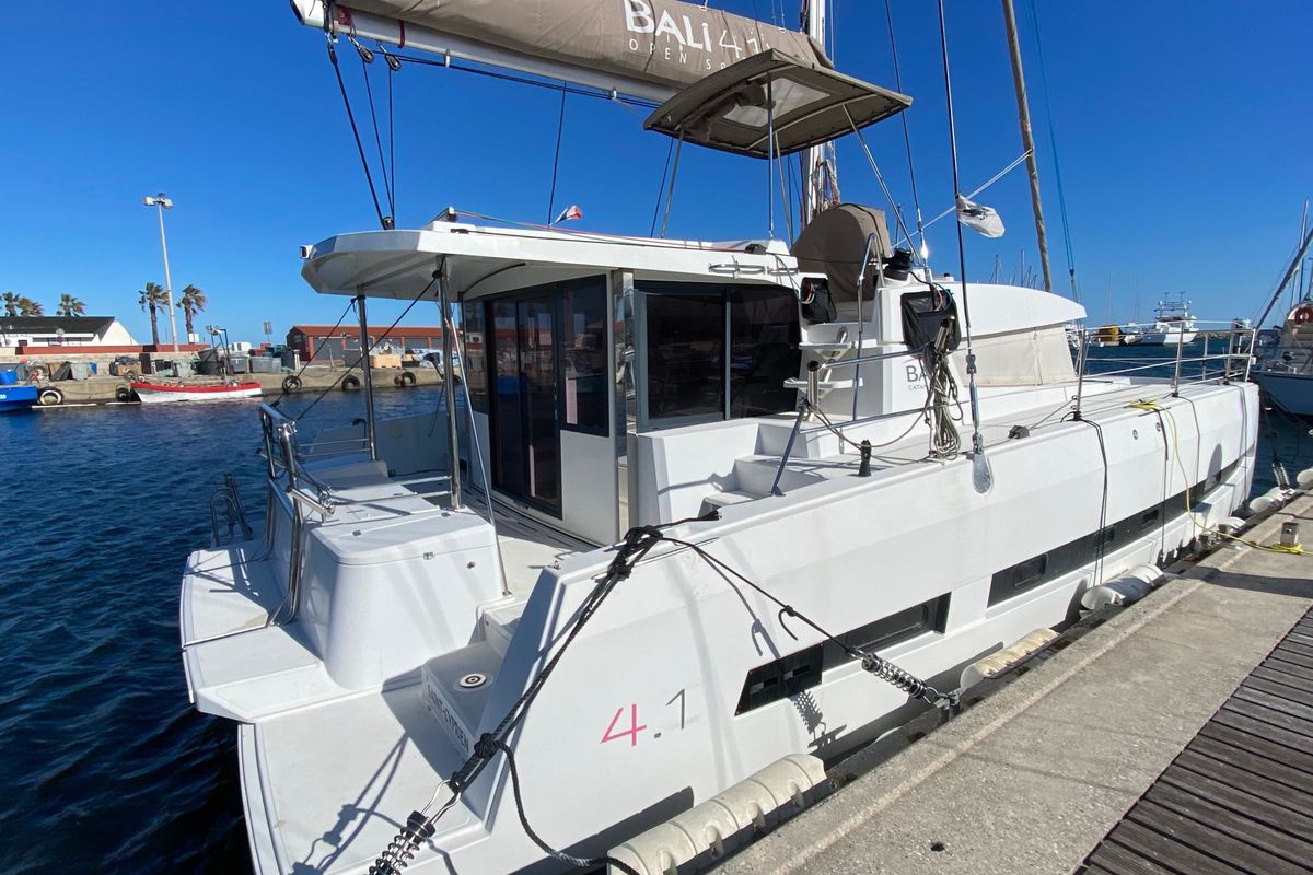 Exterior view of FUNSEA, a Bali 4.1 catamaran at Municipal Unit of Lefkada, Greece