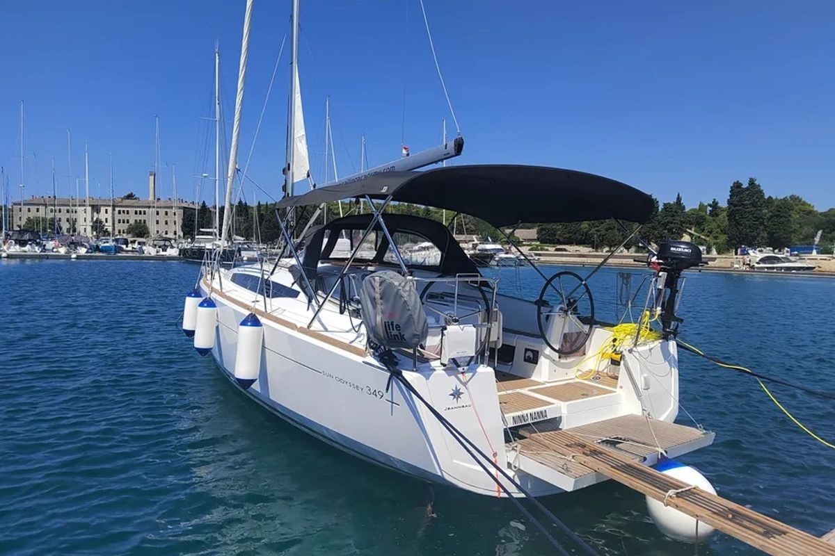 Exterior view of Ninna Nanna, a Jeanneau Sun Odyssey 349 sailboat at Grad Pula, Croatia