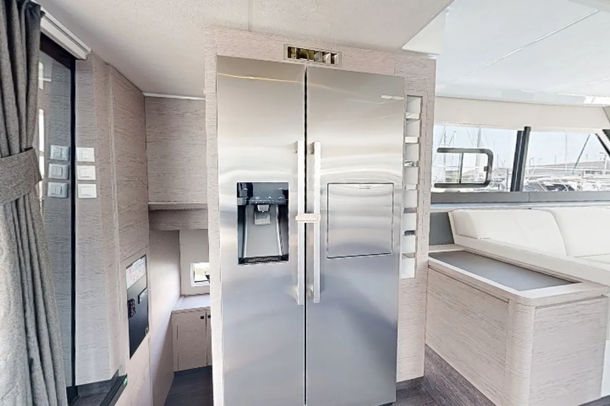 Galley of La Dolce Vita, a Fountaine Pajot MY6 catamaran at Chesapeake, United States