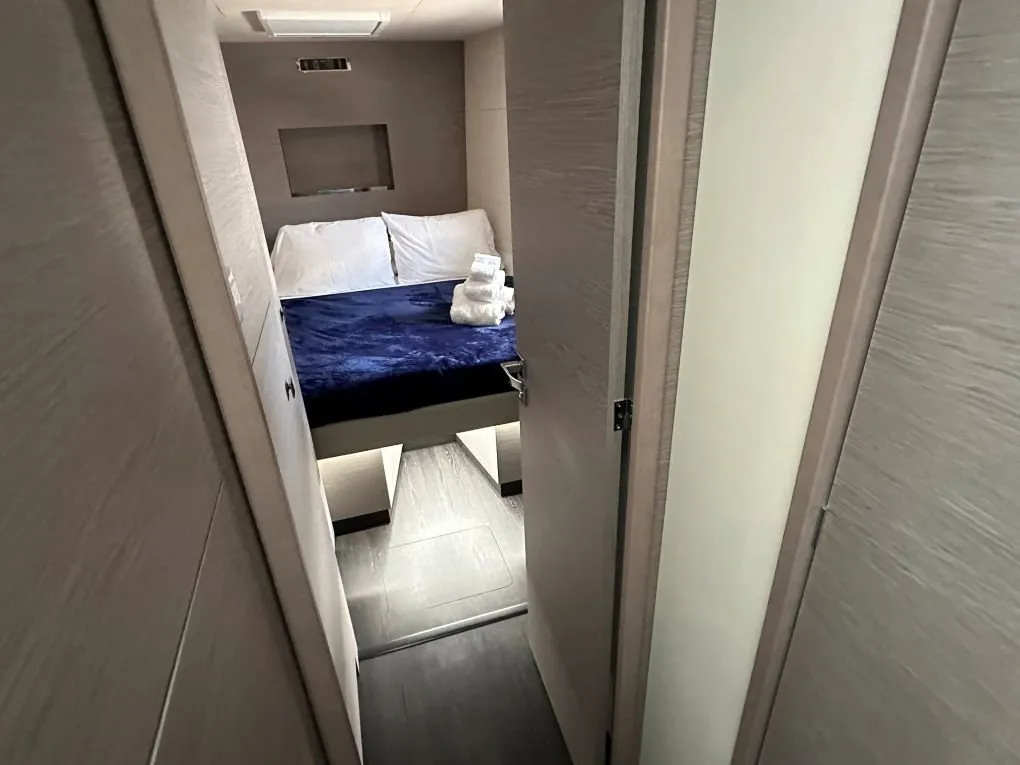 Cabin on La Dolce Vita, a Fountaine Pajot MY6 catamaran at Chesapeake, United States