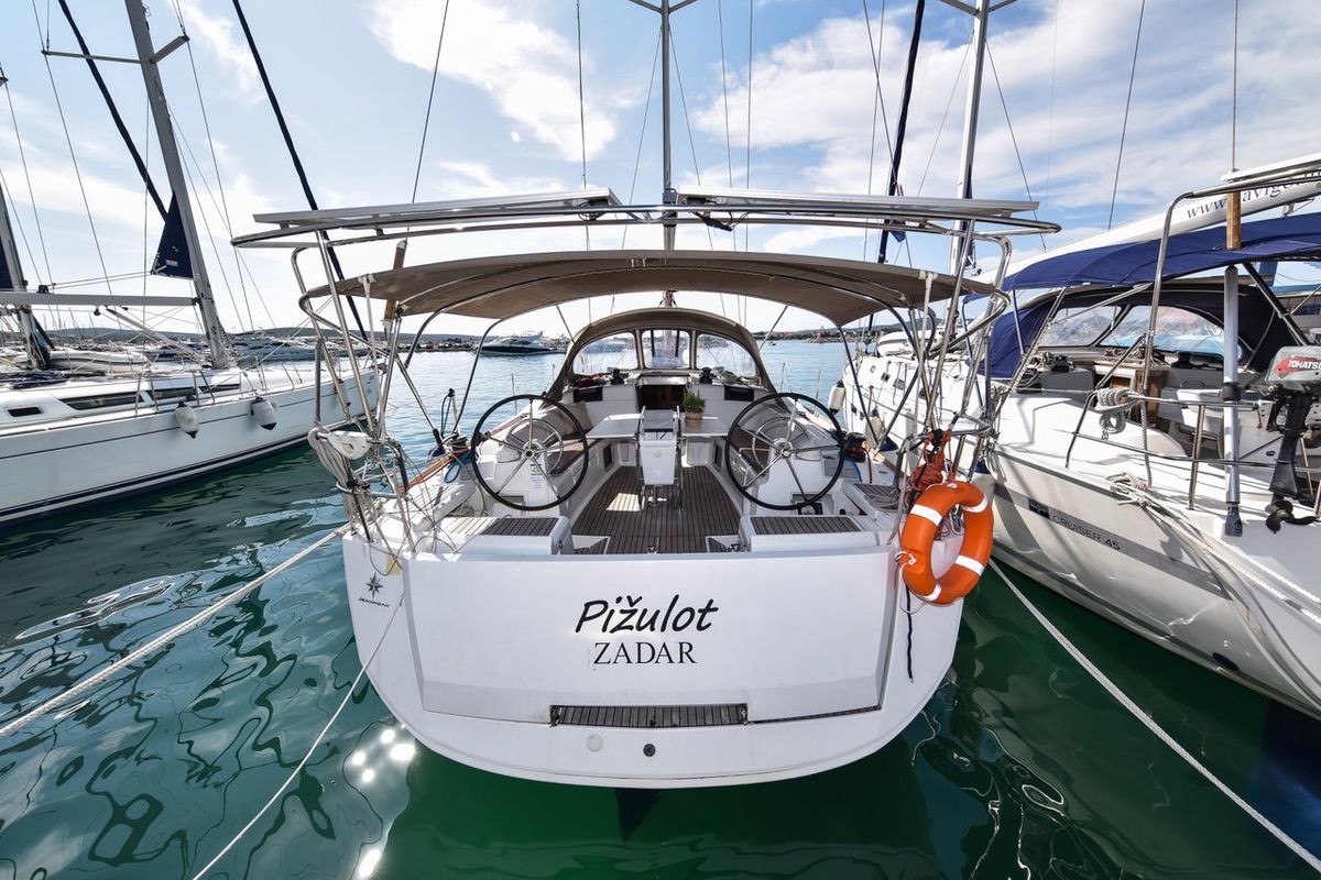 Exterior view of Pižulot, a Jeanneau Sun Odyssey 449 sailboat at Općina Sukošan, Croatia