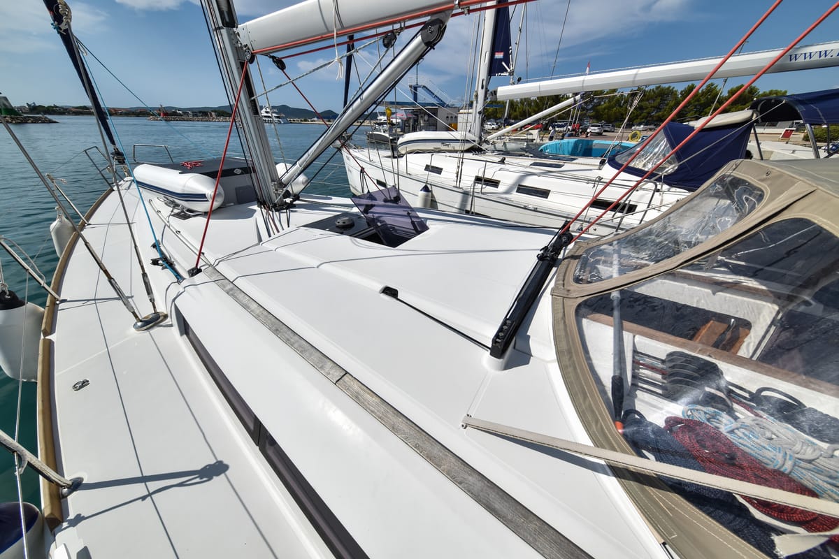 Pižulot, a Jeanneau Sun Odyssey 449 sailboat at Općina Sukošan, Croatia