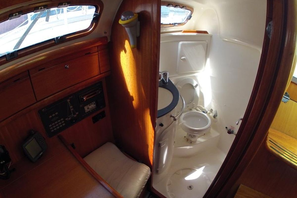 Salon of ANA, a Bavaria 30 Cruiser sailboat at Grad Labin, Croatia