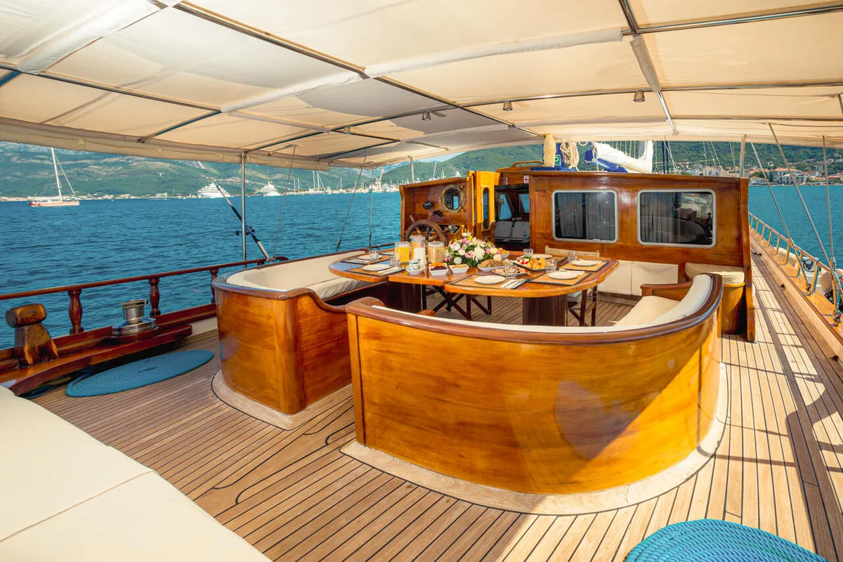 Salon of Kaptan Sevket, a Custom Made Kaptan Sevket yacht at Tivat, Montenegro