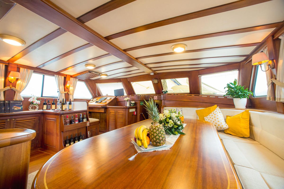 Salon of Kaptan Sevket, a Custom Made Kaptan Sevket yacht at Tivat, Montenegro