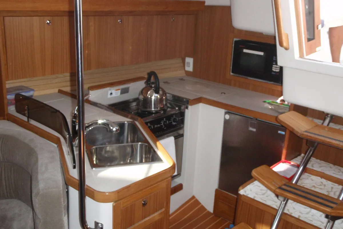 Galley of Vag Alame, a Catalina Yachts Catalina 375 sailboat at Baan Salak Phet, Thailand