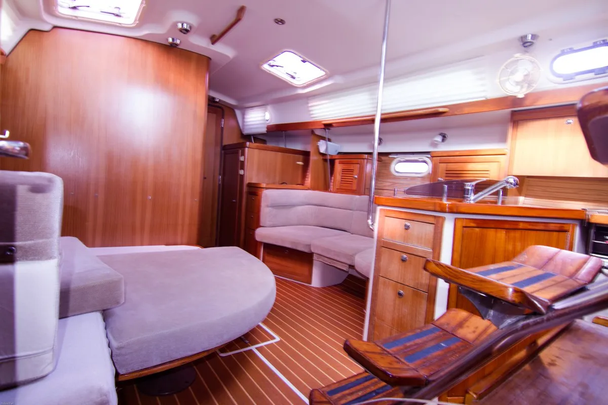 Salon of Vag Alame, a Catalina Yachts Catalina 375 sailboat at Baan Salak Phet, Thailand