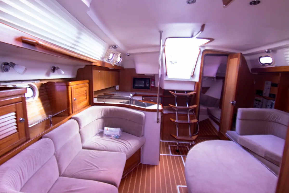 Salon of Vag Alame, a Catalina Yachts Catalina 375 sailboat at Baan Salak Phet, Thailand