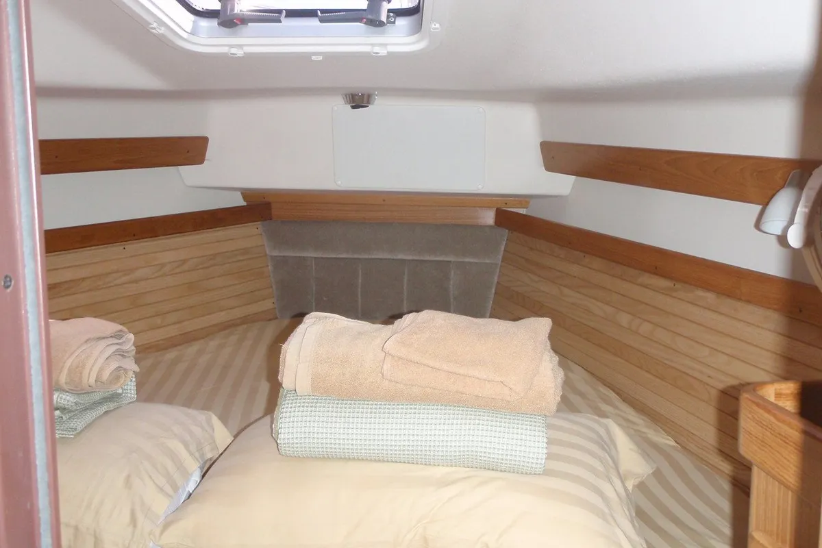 Cabin on Vag Alame, a Catalina Yachts Catalina 375 sailboat at Baan Salak Phet, Thailand