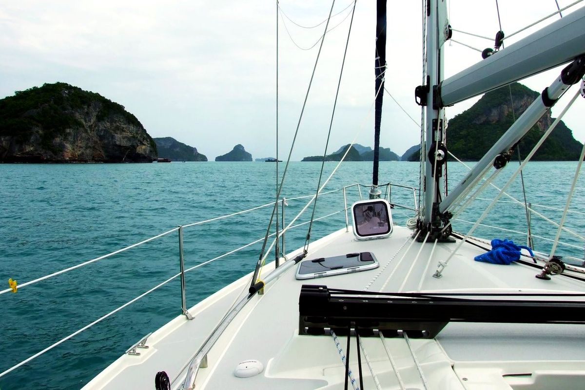 Deck of Vag Alame, a Catalina Yachts Catalina 375 sailboat at Baan Salak Phet, Thailand