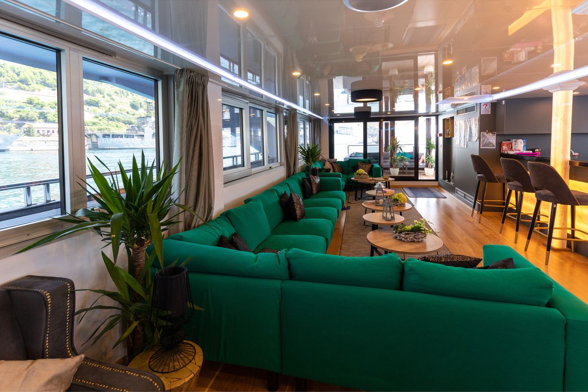 Salon of Antaris, a Gulet Luxury Motor Yacht yacht at Split, Croatia