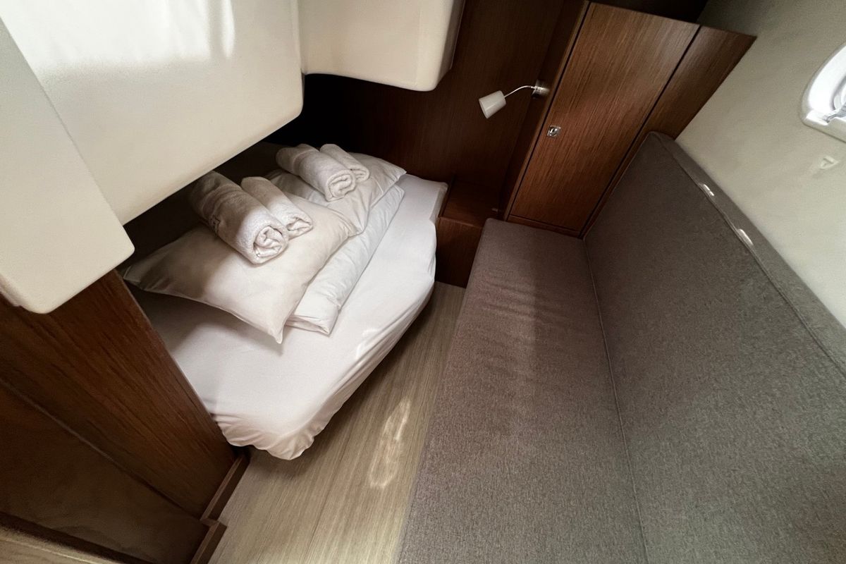 Cabin on Denver, a Bavaria S29+ motorboat at Grad Biograd na Moru, Croatia