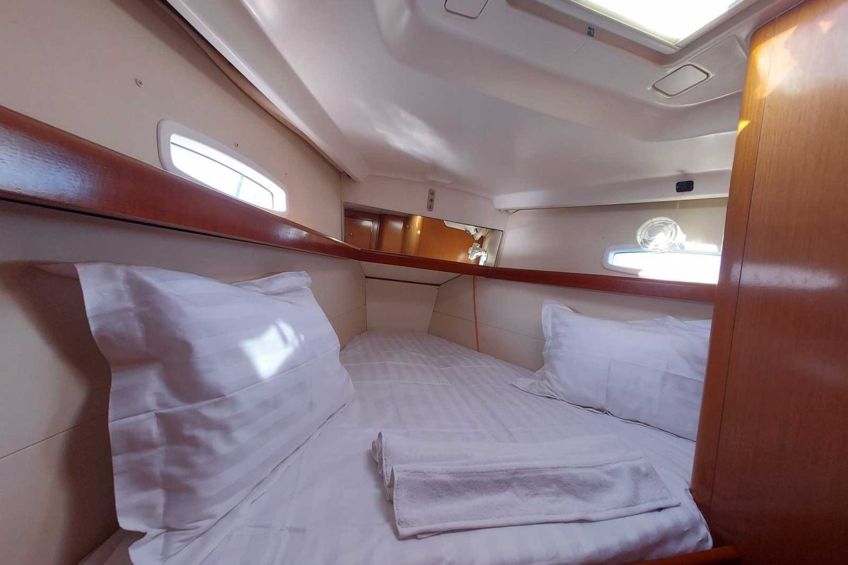 Cabin on Onar, a Beneteau Oceanis 43 sailboat at Marina Delta Kallithea, Greece