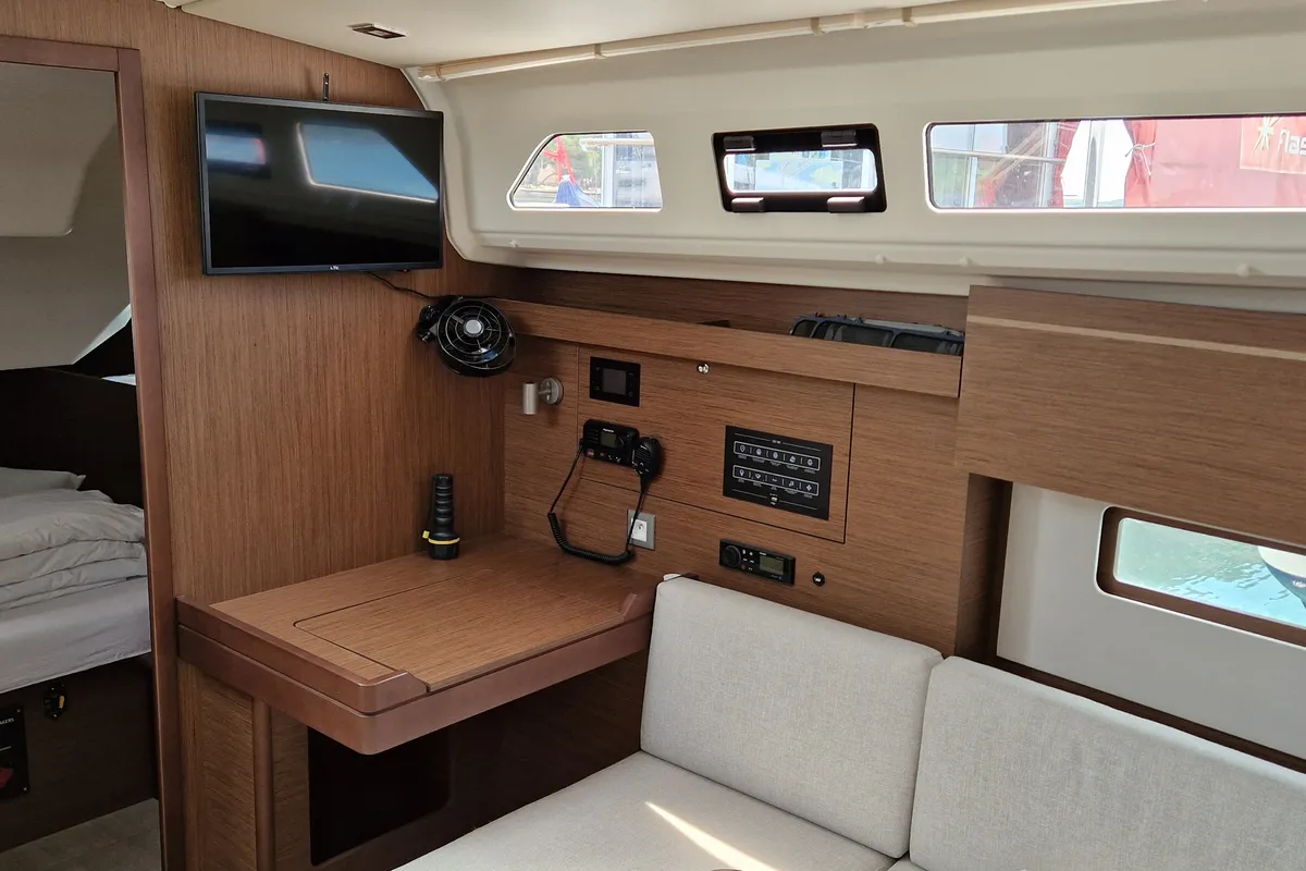 Salon of Sali, a Beneteau Oceanis 40.1 sailboat at Općina Medulin, Croatia