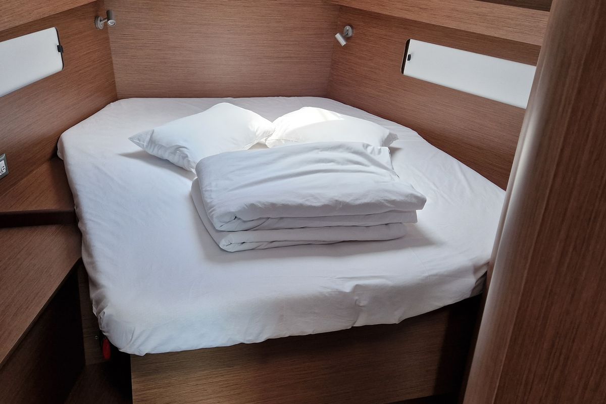 Cabin on Sali, a Beneteau Oceanis 40.1 sailboat at Općina Medulin, Croatia