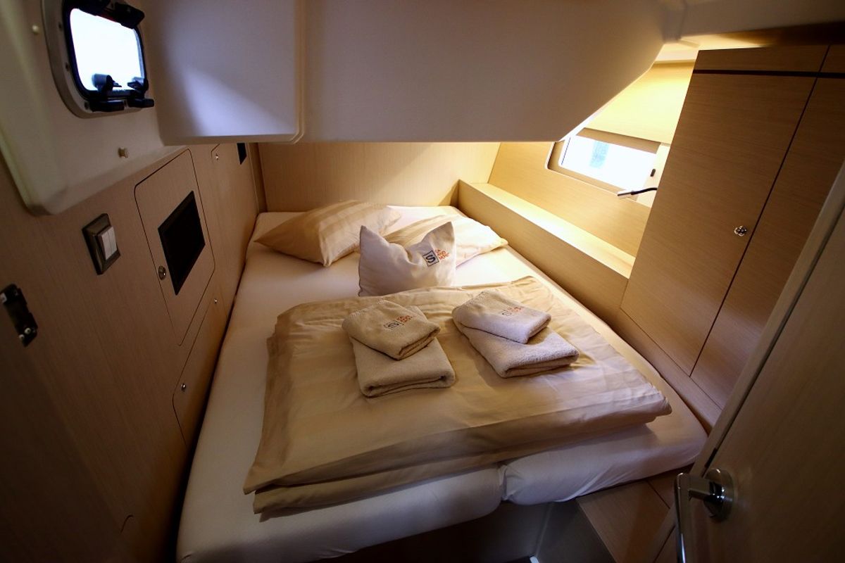Cabin on Liberty, a Beneteau Oceanis 46.1 sailboat at Općina Rogoznica, Croatia