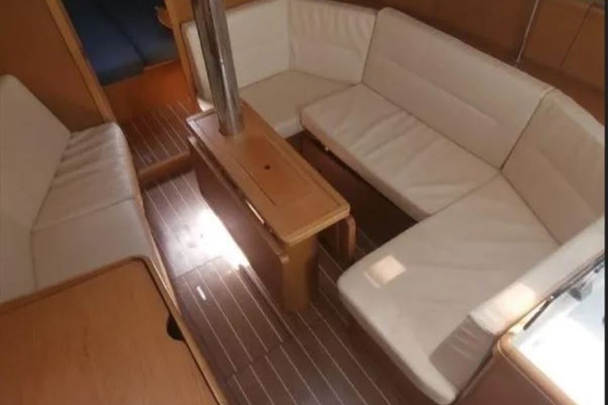 Salon of King Julian, a Jeanneau Sun Odyssey 36i sailboat at Municipal Unit of Lefkada, Greece