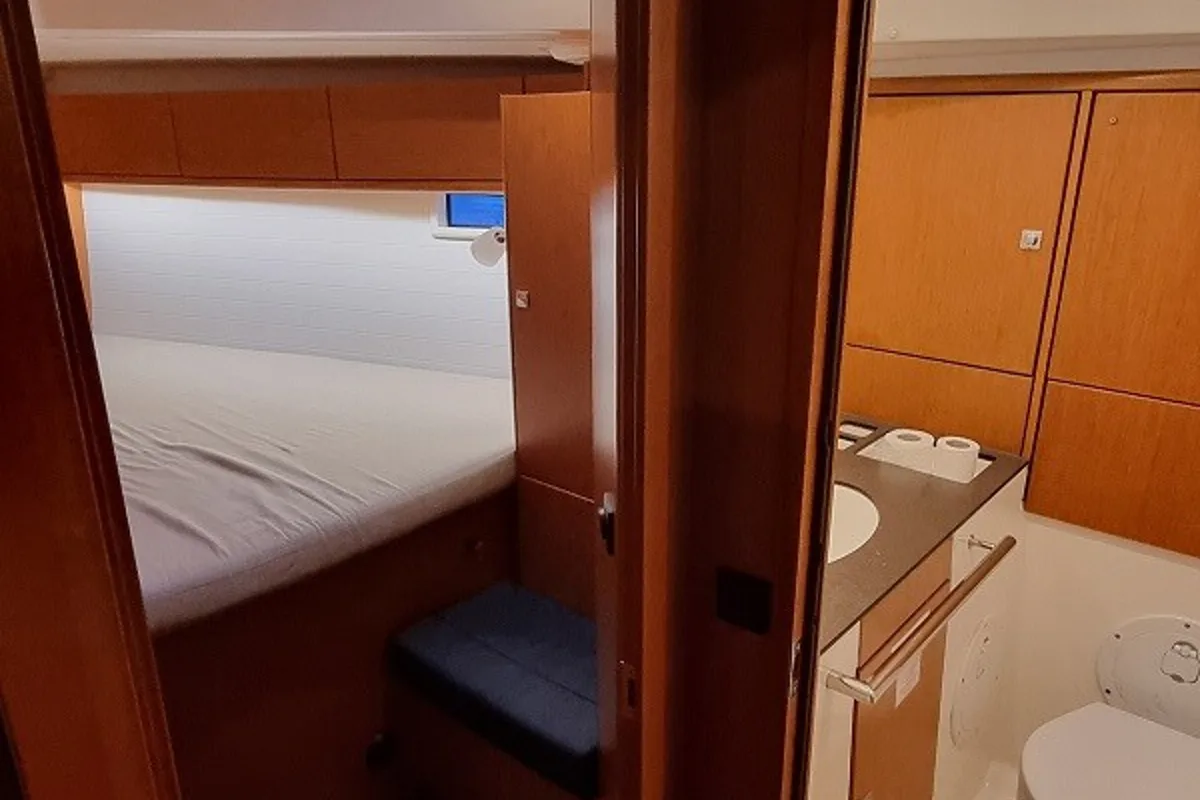 Cabin on Wajra, a Bavaria 46 sailboat at Gdańsk, Poland