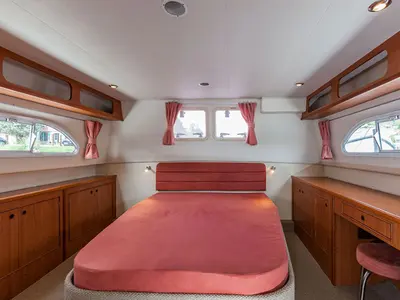 Cabin on E400-20, a Pénichette Europa E.400 motorboat at Fürstenberg/Havel, Germany