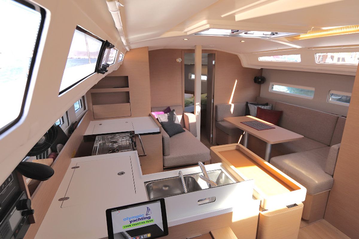Salon of Aris, a Jeanneau Sun Odyssey 410 sailboat at Lavreotiki Municipal Unit, Greece
