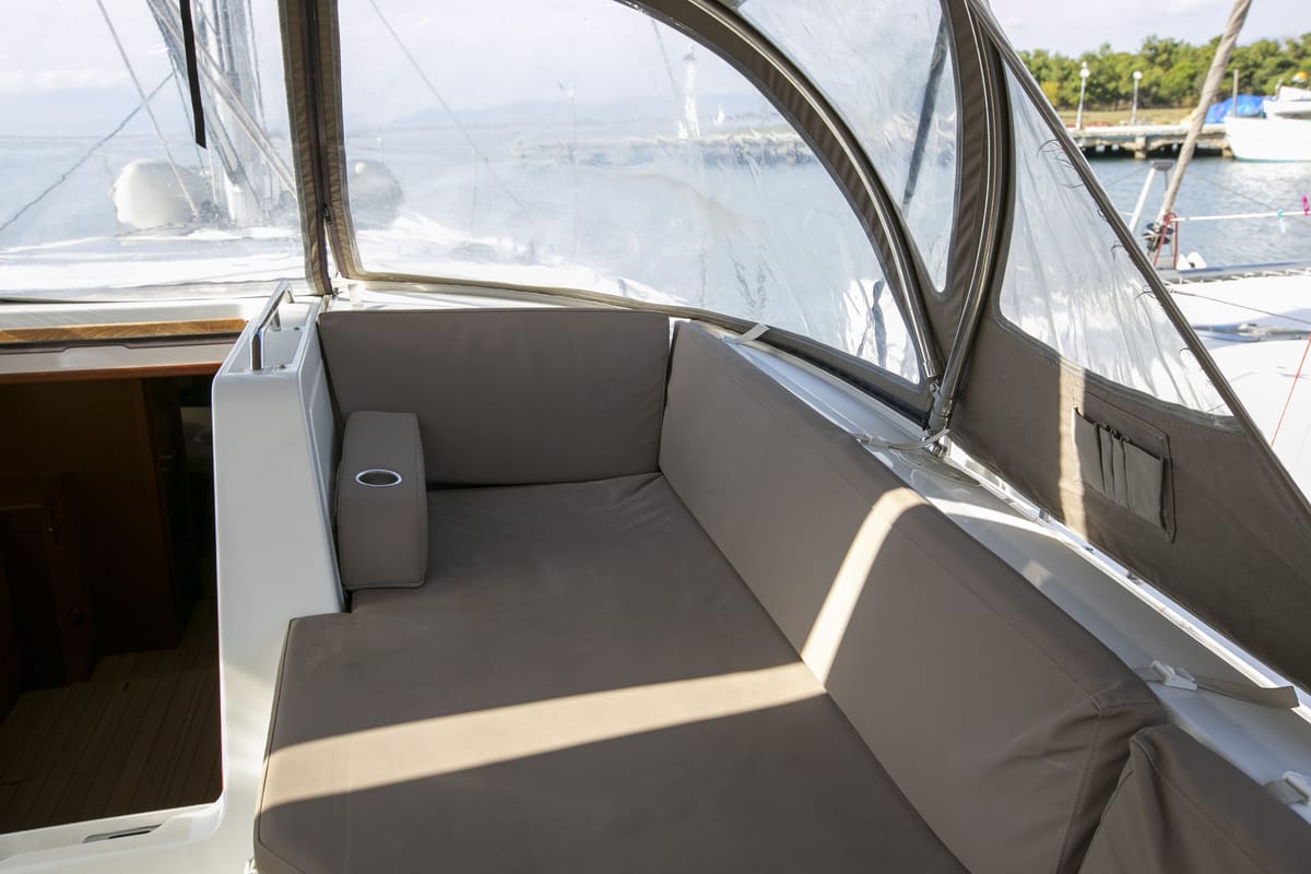 Cabin on Amazing Elli, a Jeanneau 54 sailboat at Volos Municipality, Greece