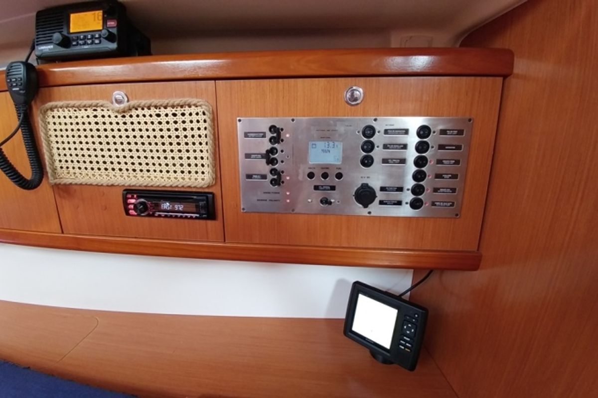 Beluga, a Beneteau Oceanis 43 sailboat at Municipal Unit of Elefsina, Greece