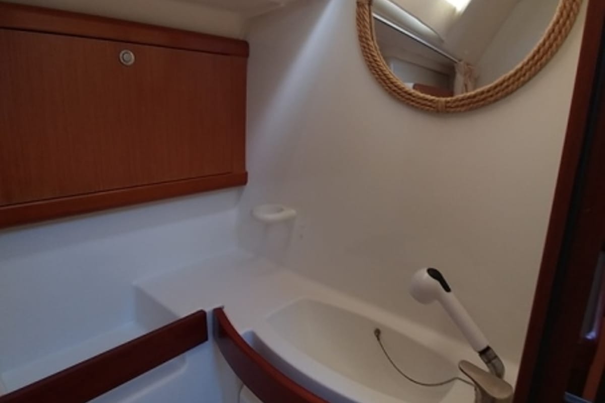 Head on Beluga, a Beneteau Oceanis 43 sailboat at Municipal Unit of Elefsina, Greece