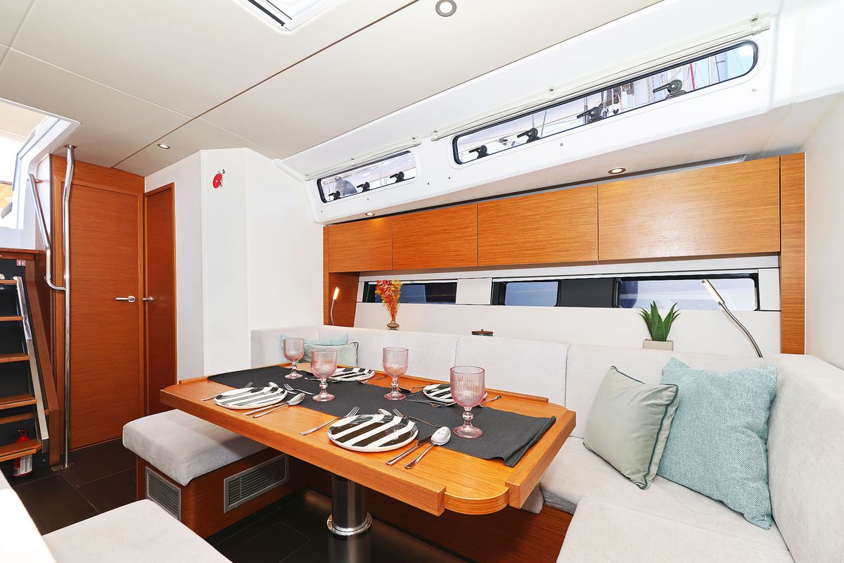 Salon of Blondie - Ow, a Hanse Yachts Hanse 460 sailboat at Grad Kaštela, Croatia