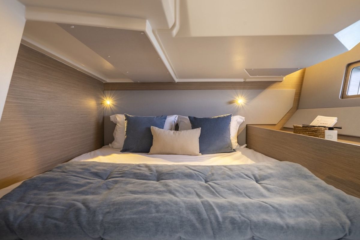Cabin on Margarita, a Beneteau Oceanis 52 sailboat at Olbia, Italy