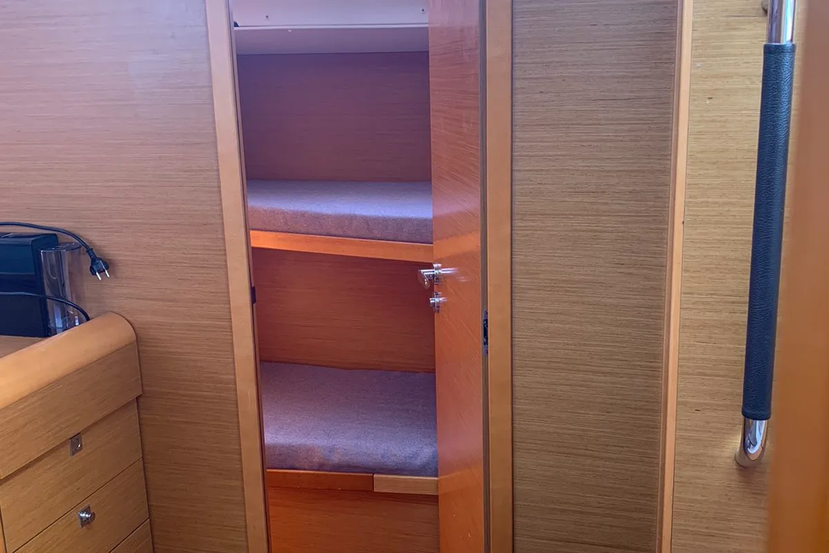 Cabin on Aurora, a Jeanneau Sun Odyssey 519 sailboat at Skiathos, Greece
