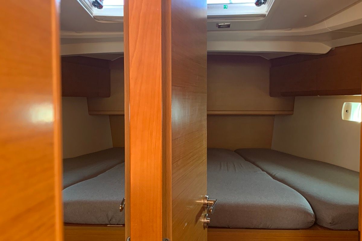 Cabin on Aurora, a Jeanneau Sun Odyssey 519 sailboat at Skiathos, Greece