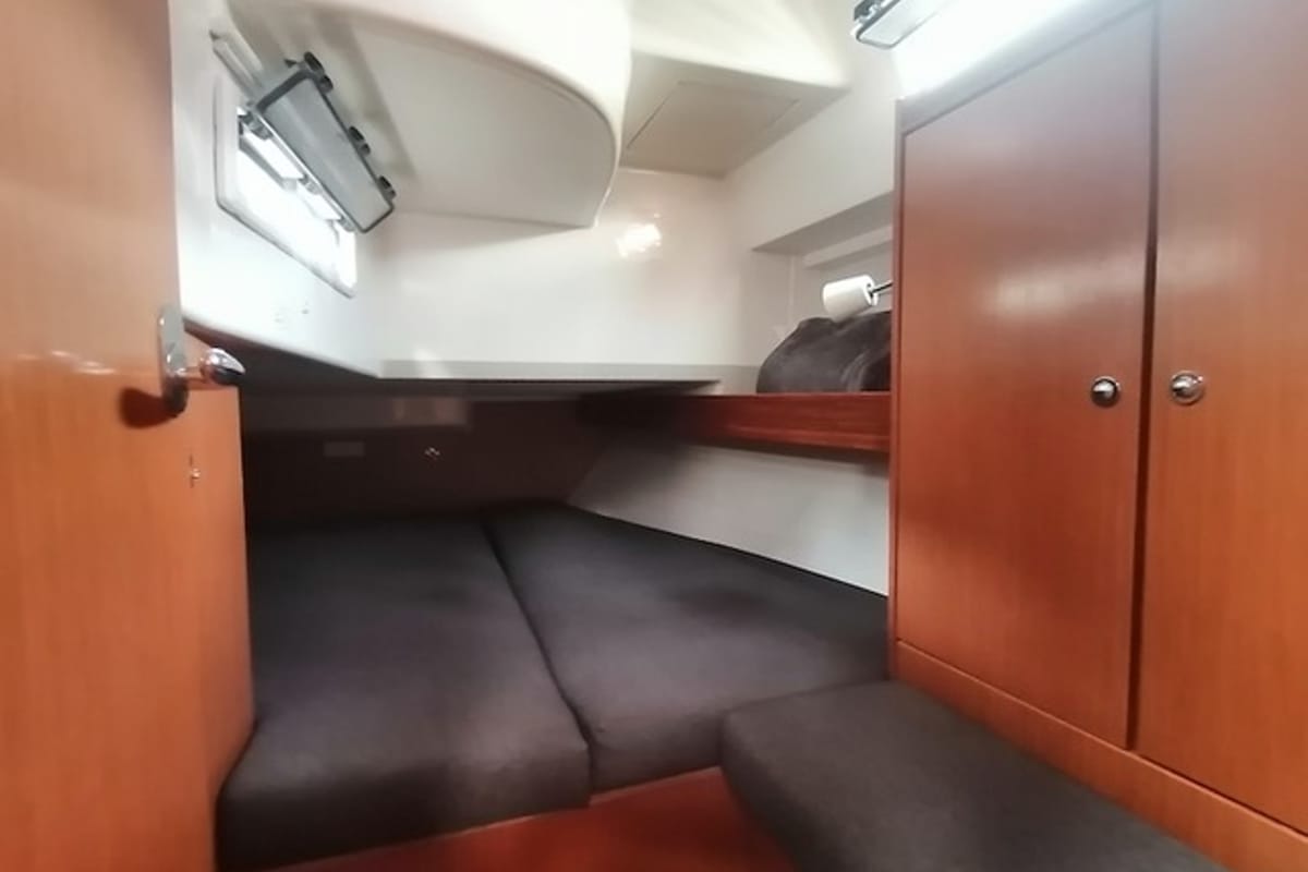 Cabin on Mayla, a Bavaria Cruiser 40 sailboat at Fethiye, Turkey