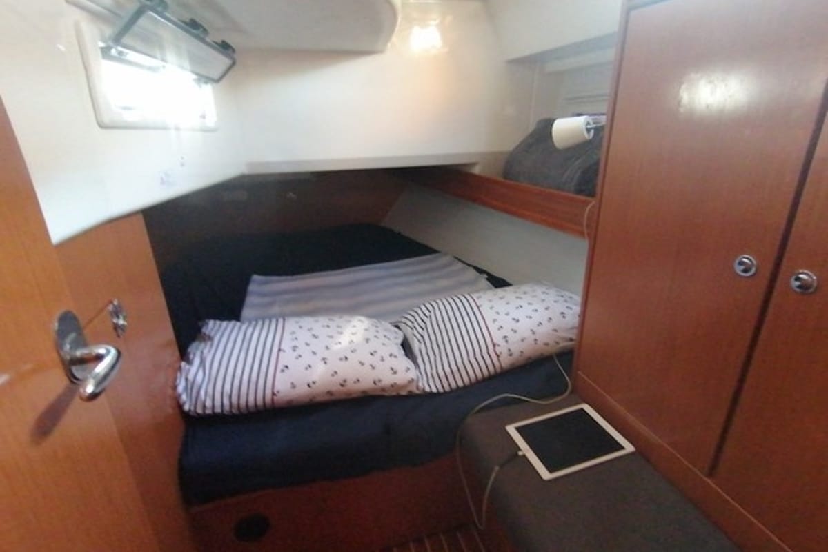 Cabin on Mayla, a Bavaria Cruiser 40 sailboat at Fethiye, Turkey
