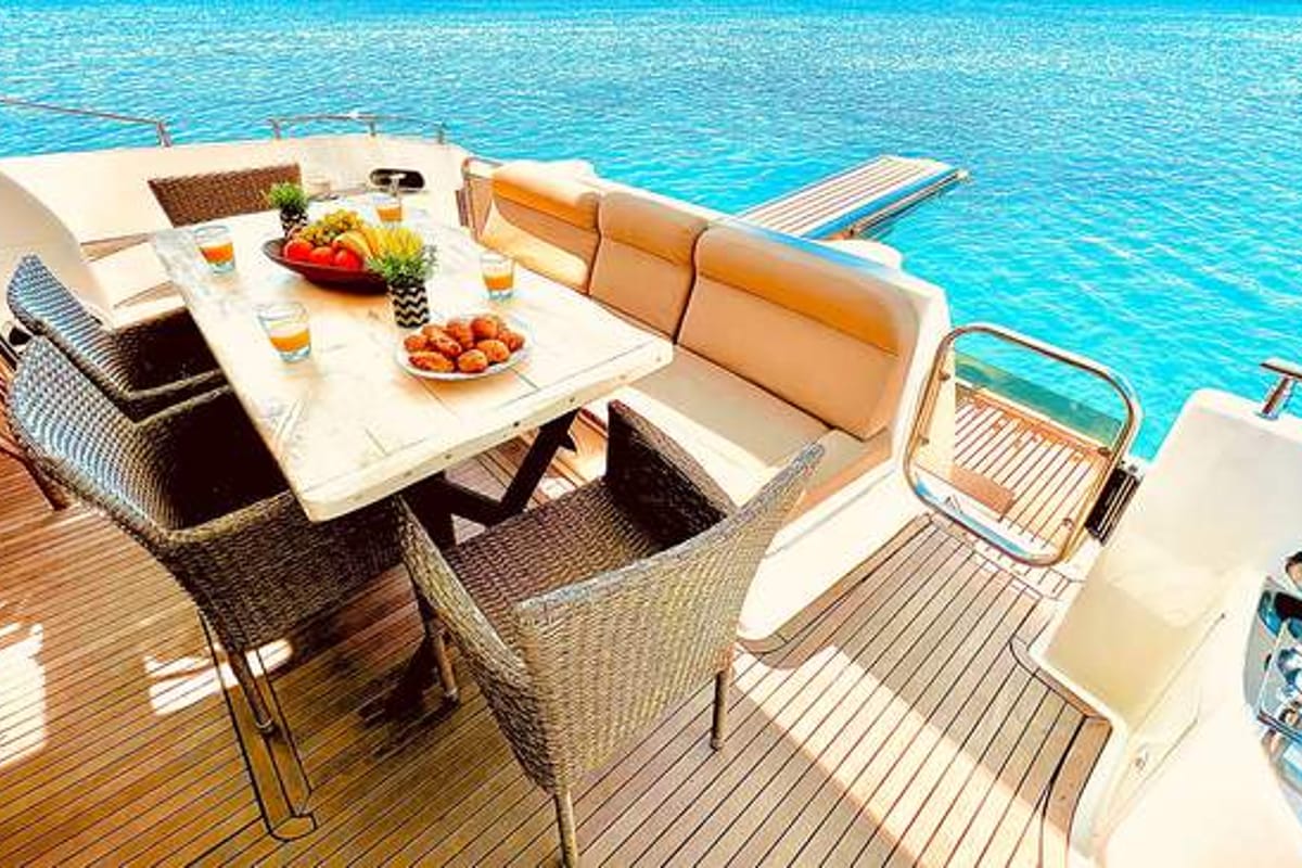 Azimut, a Azimut 58 motorboat at Mykonos, Greece