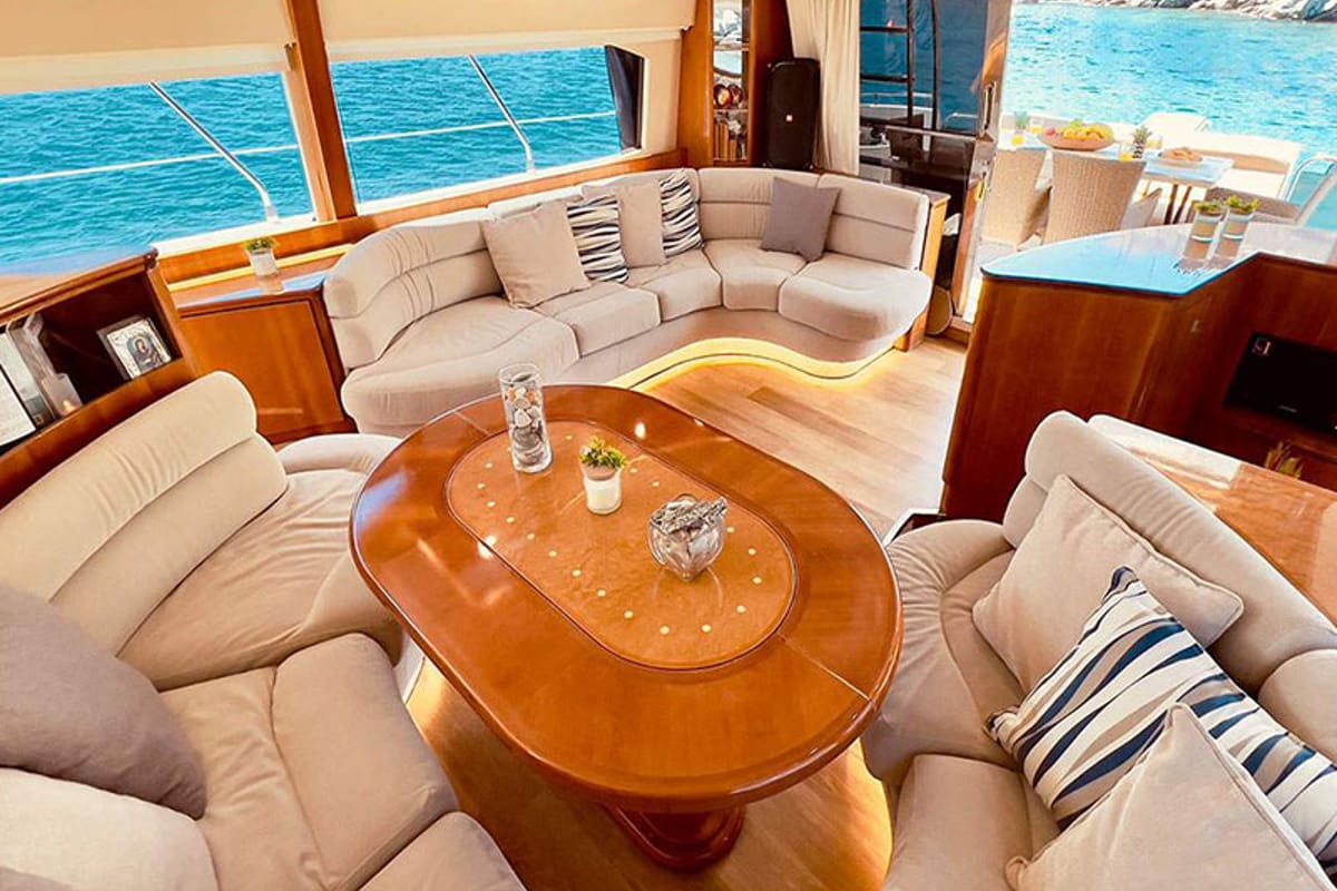 Azimut, a Azimut 58 motorboat at Mykonos, Greece