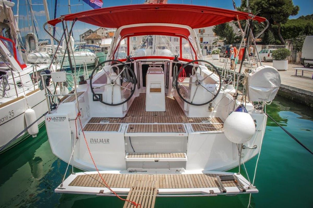 Exterior view of Dalmar, a Beneteau Oceanis 35 sailboat at Općina Medulin, Croatia