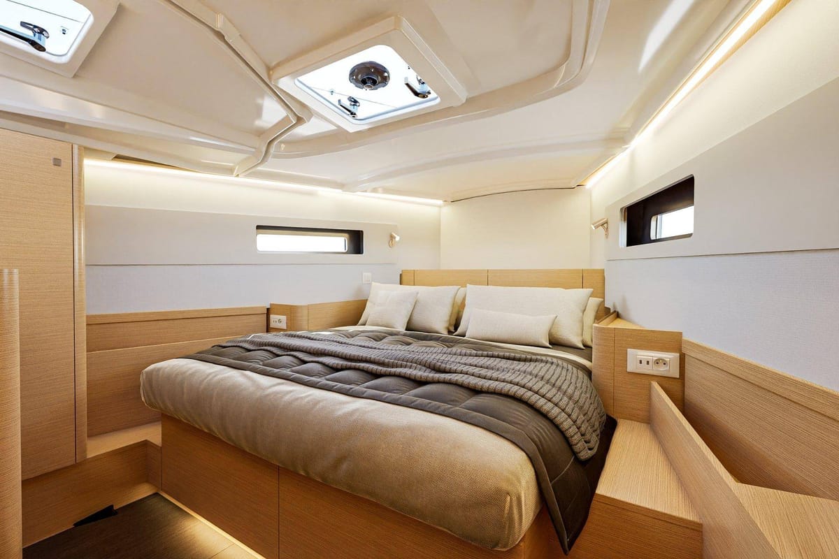 Cabin on Penelope, a Jeanneau Sun Odyssey 415 sailboat at Sithonia Municipal Unit, Greece