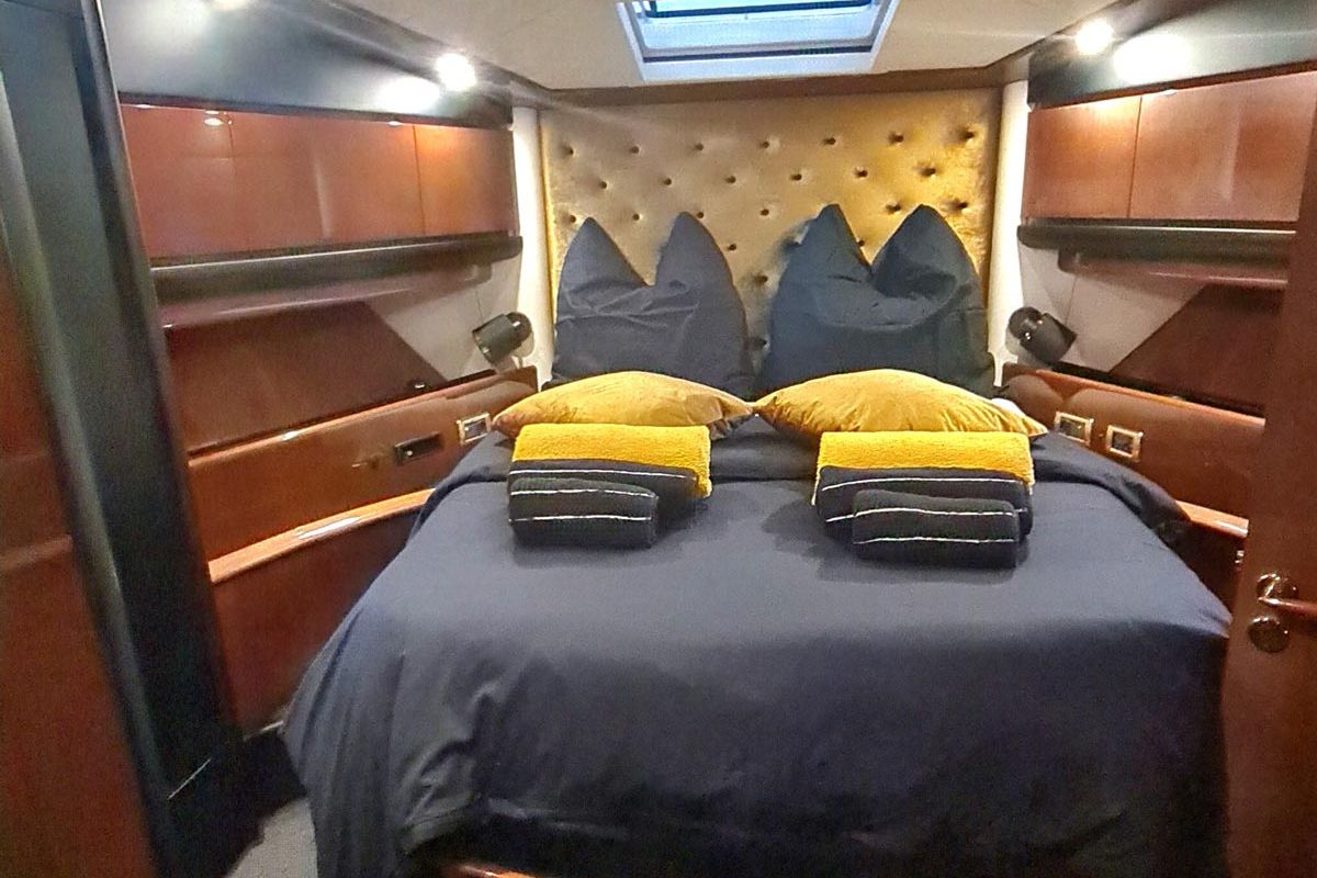 Cabin on Grey Cherry, a Dominator 63 yacht at Općina Bilice, Croatia