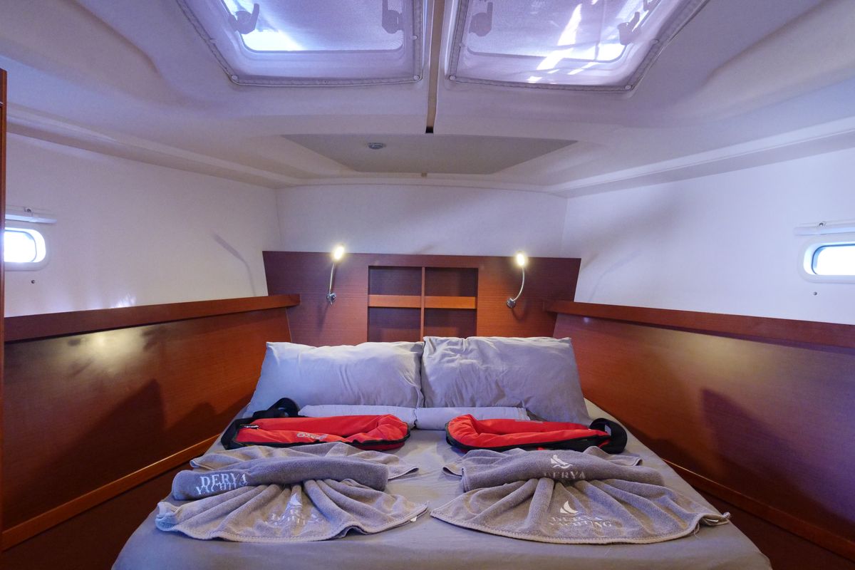 Cabin on Piri Reis II, a Hanse Yachts Hanse 455 sailboat at Fethiye, Turkey