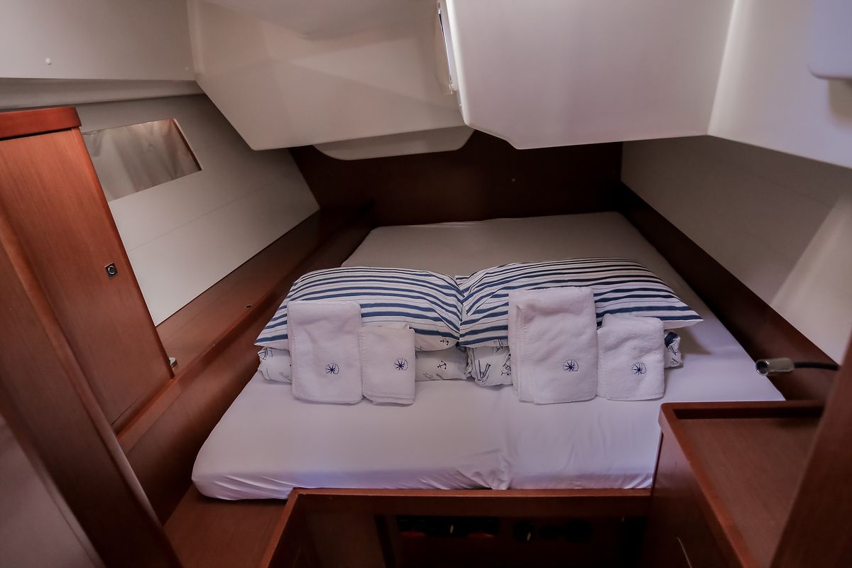 Cabin on Nabucco: Forward Cabin #2 (Cabin Charter - 2 pax) Fully Crewed, ALL EXPENSES, a Beneteau Oceanis 48 sailboat at Gra…